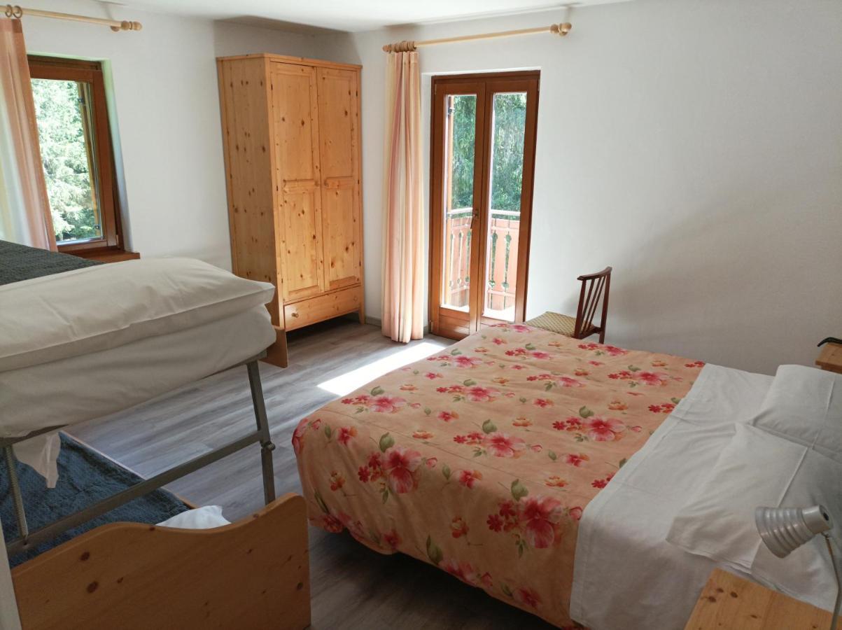 Two Connecting Double Rooms,1274858737:JPEG