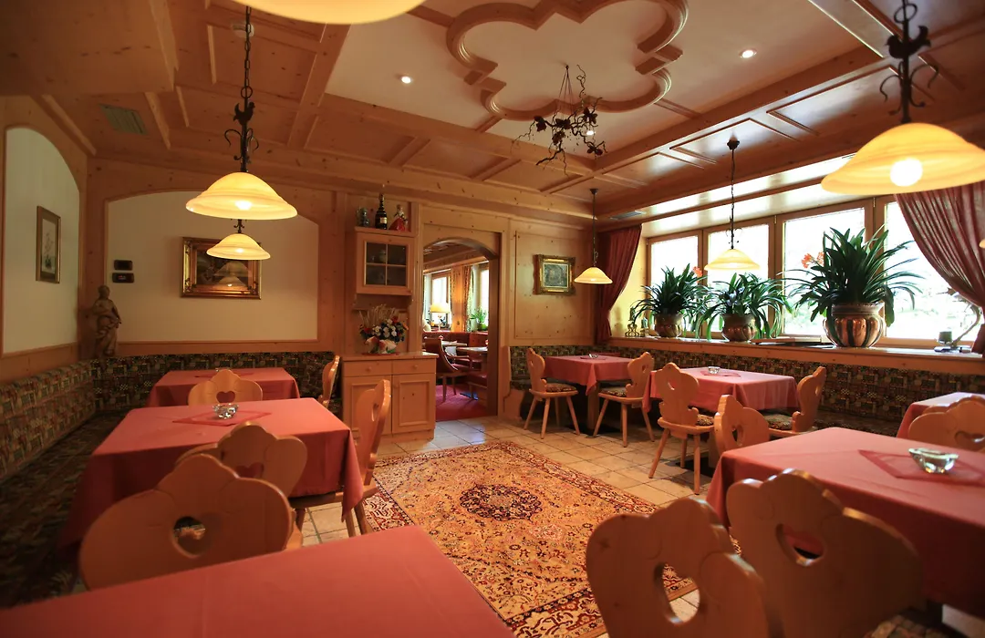Hotel Cesa Tyrol-1